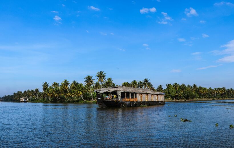 Kerala Magic: Houseboats, Hills, and Traditions  5N6D